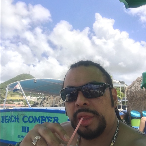 Meet your Posher, Giovanni - Picture 2 of 2